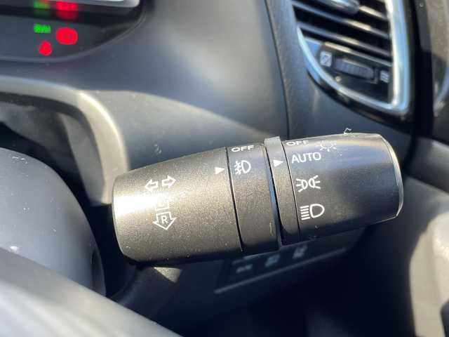 マツダ アクセラ スポーツ XD 岩手県 2014(平26)年 10.7万km ディープクリスタルブルーマイカ 登録時106485km/BOSEスピーカー/SR/ハーフレザーシート/6速MT/純正ナビ/（AM/FM/CD/DVD/Bluetooth/TV）/ワンセグTV/バックカメラ/ステアリングスイッチ/クルーズコントロール/オートライト/HUD/レーンキープアシスト/シートヒーター/RVM/プッシュスタート/純正フロアマット