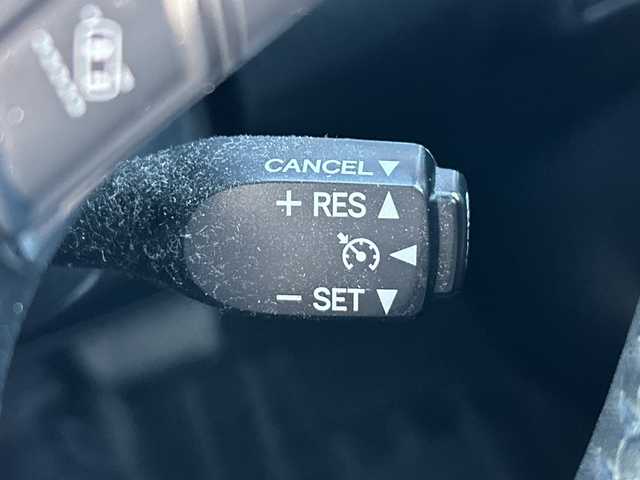 トヨタ ハリアー ハイブリッド プレミアム 山梨県 2014(平26)年 5.6万km スパークリングブラックパールクリスタルシャイン 純正9インチナビ　/４WD　/サンルーフ　/ハーフレザー　/パワーバックドア　/バックモニター　/運転席パワーシート　/AC１００V電源　/クルーズコントロール　/純正アルミホイール　/純正フロアマット