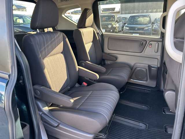 ホンダ フリード ハイブリット G ホンダセンシング 長野県 2019(令1)年 3.5万km フォレストグリーンパール ・純正7インチSDナビゲーション/CD DVD フルセグTV Bluetooth/・バックカメラ/・ETC/・ホンダセンシング/・レーダークルーズコントロール/・オートマチックハイビーム/・レーンキープアシスト/・LEDヘッドライト/・オートライト/・ドライブレコーダー/・両側パワースライドドア/・ウィンカーミラー/・電動格納ミラー/・スマートキー/・エンジンプッシュスタート