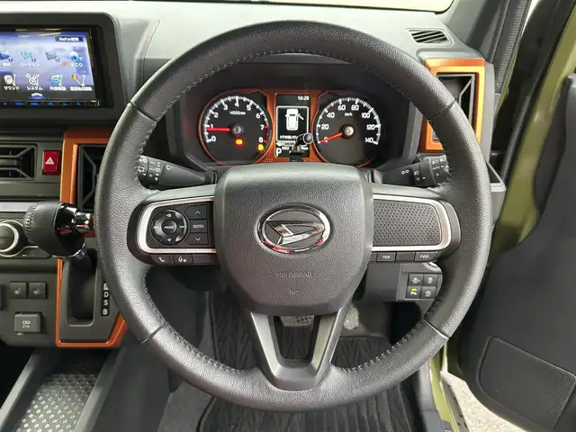 ダイハツ タフト G 愛媛県 2020(令2)年 3.9万km フォレストカーキメタリック KENWOOD7型ナビ(フルセグTV/BT)/バックカメラ/スカイルーフ/前後ドライブレコーダー/前席シートヒーター/スマートアシスト/クリアランスソナー/衝突被害軽減装置/車線逸脱防止装置/電動パーキングブレーキ/AutoHold/LEDヘッドライト/オートライト/アイドリングストップ/ルーフレール/電格ミラー/ステアリングリモコン/シガーソケット/ドアバイザー/現状サマー(純正AW)(165/65/R15)/KUMHO ecowing ES31