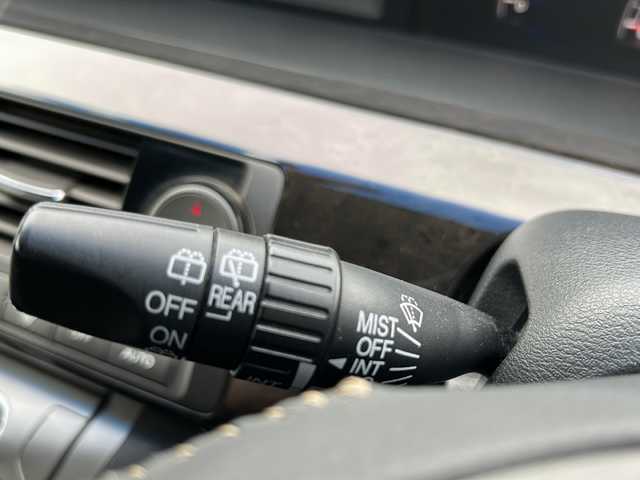 ホンダ エリシオン G Aero HDDナビ SP 鹿児島県 2011(平23)年 8.2万km プレミアムホワイトパール ワンオーナー/純正ナビ　/（AM/FM/CD/TV/DVD）/両側パワースライドドア/バックカメラ/コーナーセンサー/3列シート/パワーステアリング/パワーウィンドウ/純正フロアマット/取扱説明書/保証書/スペアキー×１