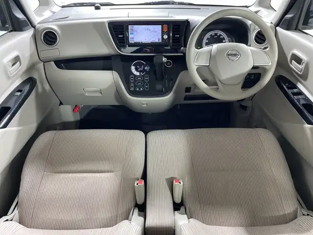 日産 デイズ ルークス X 神奈川県 2014(平26)年 0.8万km ホワイトパール 純正7型SDナビゲーション【MM114D-W】/AM FM フルセグ CD USB SD/アラウンドビューモニター/片側パワースライドドア/アイドリングストップ/前方ドライブレコーダー/ETC/純正フロアマット/電動格納ミラー/スマートキー