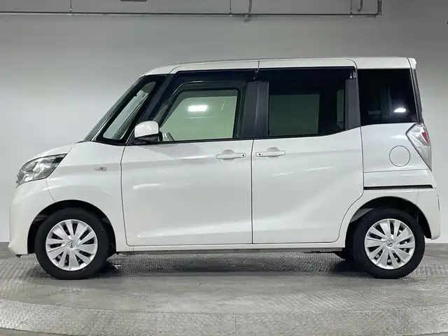 日産 デイズ ルークス X 神奈川県 2014(平26)年 0.8万km ホワイトパール 純正7型SDナビゲーション【MM114D-W】/AM FM フルセグ CD USB SD/アラウンドビューモニター/片側パワースライドドア/アイドリングストップ/前方ドライブレコーダー/ETC/純正フロアマット/電動格納ミラー/スマートキー