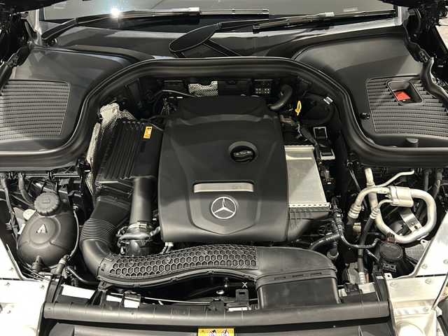 メルセデス・ベンツ ＧＬＣ２５０ 4マチックスポーツ 新潟県 2019(平31)年 4.2万km オブシディアンブラック パナメリカーナグリル/レーダーセーフティパッケージ/-アクティブブレーキアシスト/-PRE SAFEプラス/-アクティブレーンキーピングアシスト/-アクティブブラインドスポットアシスト/-アクティブディスタンスアシストディストロニック/純正HDDナビ/(CD/DVD/Bluetooth/USB/フルセグTV)/360°カメラシステム/ヘッドアップディスプレイ/AIR BODY CONTROLサスペンション/純正19インチアルミホイール/LEDヘッドライト/パワーバックドア/ハーフレザーシート/シートヒーター/パワーシート/パドルシフト/キーレスゴー