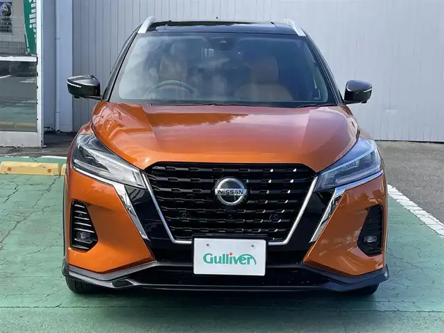 日産 キックス X ツートーンインテリアED 栃木県 2021(令3)年 2.8万km プレミアムホライズンオレンジ/ピュアブラック 2トーン ワンオーナー/新車時保証書/取扱説明書/走行支援システム/　・プロパイロット/　・インテリジェント　エマージェンシー　ブレーキ/　・衝突防止アシスト/　・車線逸脱警報/　・車線逸脱防止支援システム/　・ふらつき警報/クルーズコントロール/純正メモリーナビ(MM320D-L)/　（フルセグTV/BT/CD・DVD/SD/USB/ラジオ）/純正アラウンドビューモニター/純正ナビ連動ドライブレコーダー/プッシュスタート/ステアリングスイッチ/オートライト/純正LEDヘッドランプ/純正フォグライト/ヘッドランプレベライザー/電動パーキングブレーキ/オートブレーキホールド/e-Powerドライブモード（スマート/エコ/ノーマル）/フロントシートヒーター/ステアリングヒーター/ビルトインETC2.0/純正フロアマット/純正ラゲッジソフトトレイ/純正ドアバイザー/純正リモコンエンジンスターター/純正キッキングプレート（LED白色）/タイヤサイズ　　205/55/R17