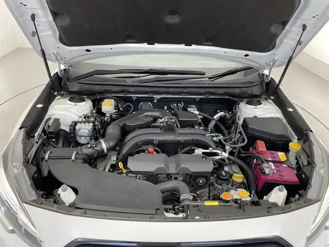 スバル アウトバック X－ブレイク 滋賀県 2020(令2)年 4.3万km クリスタルホワイトP 純正ナビ/（AM/FM/CD/DVD/フルセグTV/Bluetooth）/バックカメラ/前方ドライブレコーダー/前席シートヒーター/レーンキープアシスト/クルーズコントロール/ＬＥＤヘッドライト/ルーフレール/ビルトインＥＴＣ/純正アルミホイール