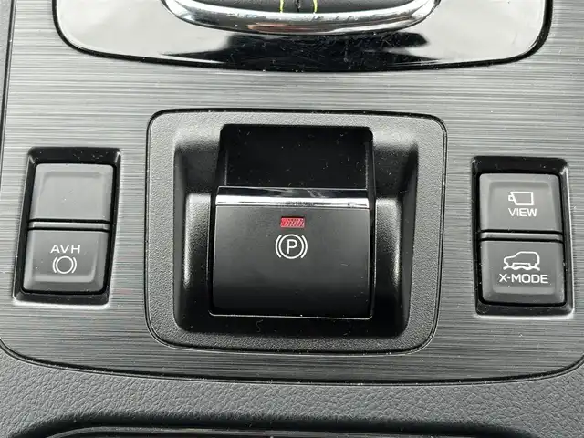 スバル アウトバック X－ブレイク 滋賀県 2020(令2)年 4.3万km クリスタルホワイトP 純正ナビ/（AM/FM/CD/DVD/フルセグTV/Bluetooth）/バックカメラ/前方ドライブレコーダー/前席シートヒーター/レーンキープアシスト/クルーズコントロール/ＬＥＤヘッドライト/ルーフレール/ビルトインＥＴＣ/純正アルミホイール