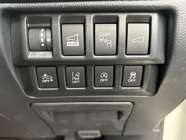 スバル アウトバック X－ブレイク 滋賀県 2020(令2)年 4.3万km クリスタルホワイトP 純正ナビ/（AM/FM/CD/DVD/フルセグTV/Bluetooth）/バックカメラ/前方ドライブレコーダー/前席シートヒーター/レーンキープアシスト/クルーズコントロール/ＬＥＤヘッドライト/ルーフレール/ビルトインＥＴＣ/純正アルミホイール