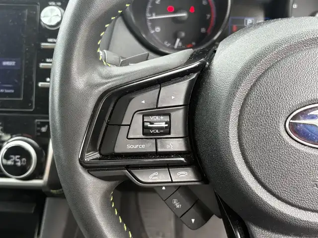 スバル アウトバック X－ブレイク 滋賀県 2020(令2)年 4.3万km クリスタルホワイトP 純正ナビ/（AM/FM/CD/DVD/フルセグTV/Bluetooth）/バックカメラ/前方ドライブレコーダー/前席シートヒーター/レーンキープアシスト/クルーズコントロール/ＬＥＤヘッドライト/ルーフレール/ビルトインＥＴＣ/純正アルミホイール
