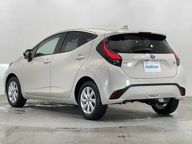 トヨタ アクア Z 栃木県 2023(令5)年 1.1万km クリアベージュメタリック 純正10.5型ディスプレイオーディオ/(Bluetooth・USB)/パノラミックビューモニター/トヨタセーフティセンス/ ・プリクラッシュセーフティ/ ・レーンキープアシスト/ ・オートクルーズコントロール/ ・オートハイビーム/ブラインドスポットモニター/コーナーセンサー/LEDヘッドライト/オートライト/フロントフォグランプ/AC100V充電/ETC/純正アルミホイール/純正フロアマット/スマートキー