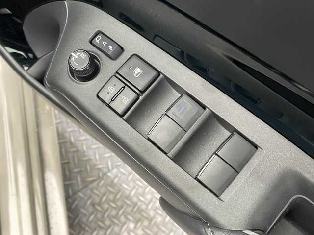 トヨタ アクア Z 栃木県 2023(令5)年 1.1万km クリアベージュメタリック 純正10.5型ディスプレイオーディオ/(Bluetooth・USB)/パノラミックビューモニター/トヨタセーフティセンス/ ・プリクラッシュセーフティ/ ・レーンキープアシスト/ ・オートクルーズコントロール/ ・オートハイビーム/ブラインドスポットモニター/コーナーセンサー/LEDヘッドライト/オートライト/フロントフォグランプ/AC100V充電/ETC/純正アルミホイール/純正フロアマット/スマートキー