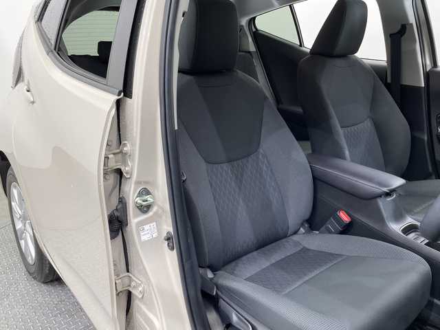 トヨタ アクア Z 栃木県 2023(令5)年 1.1万km クリアベージュメタリック 純正10.5型ディスプレイオーディオ/(Bluetooth・USB)/パノラミックビューモニター/トヨタセーフティセンス/ ・プリクラッシュセーフティ/ ・レーンキープアシスト/ ・オートクルーズコントロール/ ・オートハイビーム/ブラインドスポットモニター/コーナーセンサー/LEDヘッドライト/オートライト/フロントフォグランプ/AC100V充電/ETC/純正アルミホイール/純正フロアマット/スマートキー