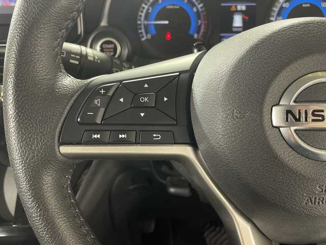 日産 デイズ ハイウェイスターX 神奈川県 2021(令3)年 1.5万km スパークリングレッド/ブラック 純正　SDナビ・8型 [MM312D-L]/（Bluetooth/DVD/CD/TV/AM/FM/USB）/アラウンドビューモニター/ETC/純正ドラレコ(前)/フロアマット/ステアリングスイッチ/デジタルインナーミラー/プッシュスタート/スマートキー/スペアキー/取扱説明書/保証書/LEDヘッドライト/オートライト/純正15インチAW/ドアバイザー/電動格納ミラー/エマージェンシーブレーキ/車線逸脱警報/速度標識/先行車お知らせ機能/道路標識表示/ふらつき警報/ヘッドライトレベライザー/合皮シートカバー