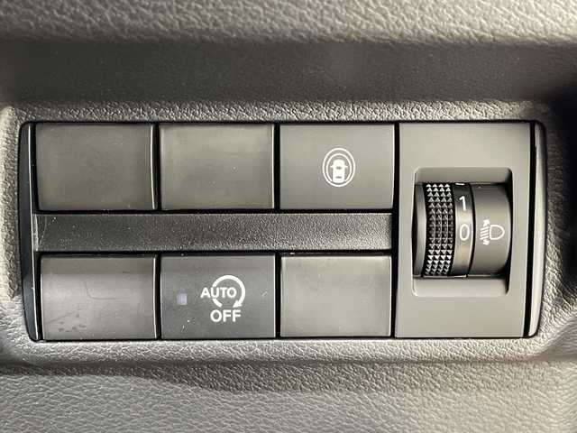 日産 デイズ ハイウェイスターX 神奈川県 2021(令3)年 1.5万km スパークリングレッド/ブラック 純正　SDナビ・8型 [MM312D-L]/（Bluetooth/DVD/CD/TV/AM/FM/USB）/アラウンドビューモニター/ETC/純正ドラレコ(前)/フロアマット/ステアリングスイッチ/デジタルインナーミラー/プッシュスタート/スマートキー/スペアキー/取扱説明書/保証書/LEDヘッドライト/オートライト/純正15インチAW/ドアバイザー/電動格納ミラー/エマージェンシーブレーキ/車線逸脱警報/速度標識/先行車お知らせ機能/道路標識表示/ふらつき警報/ヘッドライトレベライザー/合皮シートカバー