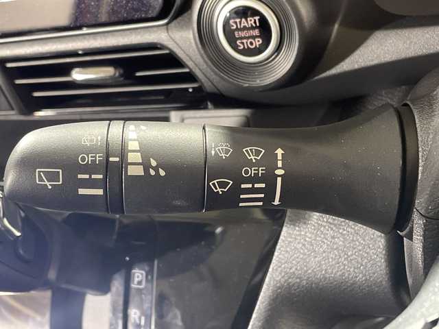 日産 デイズ ハイウェイスターX 神奈川県 2021(令3)年 1.5万km スパークリングレッド/ブラック 純正　SDナビ・8型 [MM312D-L]/（Bluetooth/DVD/CD/TV/AM/FM/USB）/アラウンドビューモニター/ETC/純正ドラレコ(前)/フロアマット/ステアリングスイッチ/デジタルインナーミラー/プッシュスタート/スマートキー/スペアキー/取扱説明書/保証書/LEDヘッドライト/オートライト/純正15インチAW/ドアバイザー/電動格納ミラー/エマージェンシーブレーキ/車線逸脱警報/速度標識/先行車お知らせ機能/道路標識表示/ふらつき警報/ヘッドライトレベライザー/合皮シートカバー