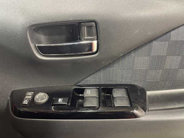 日産 デイズ ハイウェイスターX 神奈川県 2021(令3)年 1.5万km スパークリングレッド/ブラック 純正　SDナビ・8型 [MM312D-L]/（Bluetooth/DVD/CD/TV/AM/FM/USB）/アラウンドビューモニター/ETC/純正ドラレコ(前)/フロアマット/ステアリングスイッチ/デジタルインナーミラー/プッシュスタート/スマートキー/スペアキー/取扱説明書/保証書/LEDヘッドライト/オートライト/純正15インチAW/ドアバイザー/電動格納ミラー/エマージェンシーブレーキ/車線逸脱警報/速度標識/先行車お知らせ機能/道路標識表示/ふらつき警報/ヘッドライトレベライザー/合皮シートカバー