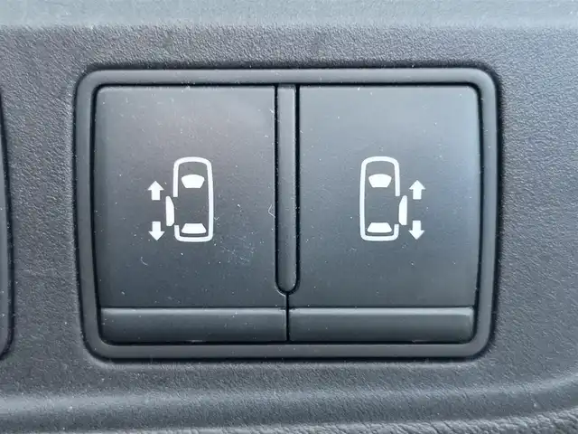 日産 セレナ ハイウェイスター プロパイロットED 茨城県 2017(平29)年 8万km ブリリアントホワイトパール 純正ナビ/【iPod・SD・AM・FM・TV・ウォークマン・USB・BT・CD・DVD・Blu-ray・HDMI・VTR・AUX】/プロパイロット/フリップダウンモニター/レーダークルコン/Bカメラ/ETC/前後ドラレコ/前後コーナーセンサー/両側パワスラ/ブレーキホールド/フロアマット/純正アルミホイール