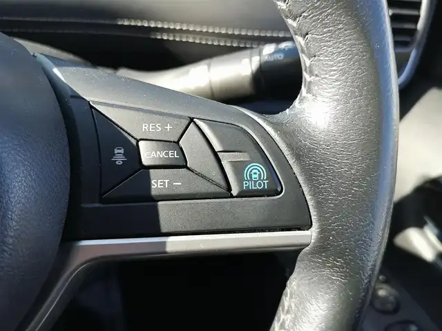 日産 セレナ ハイウェイスター プロパイロットED 茨城県 2017(平29)年 8万km ブリリアントホワイトパール 純正ナビ/【iPod・SD・AM・FM・TV・ウォークマン・USB・BT・CD・DVD・Blu-ray・HDMI・VTR・AUX】/プロパイロット/フリップダウンモニター/レーダークルコン/Bカメラ/ETC/前後ドラレコ/前後コーナーセンサー/両側パワスラ/ブレーキホールド/フロアマット/純正アルミホイール