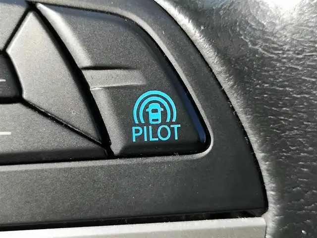 日産 セレナ ハイウェイスター プロパイロットED 茨城県 2017(平29)年 8万km ブリリアントホワイトパール 純正ナビ/【iPod・SD・AM・FM・TV・ウォークマン・USB・BT・CD・DVD・Blu-ray・HDMI・VTR・AUX】/プロパイロット/フリップダウンモニター/レーダークルコン/Bカメラ/ETC/前後ドラレコ/前後コーナーセンサー/両側パワスラ/ブレーキホールド/フロアマット/純正アルミホイール