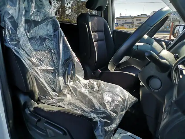 日産 セレナ ハイウェイスター プロパイロットED 茨城県 2017(平29)年 8万km ブリリアントホワイトパール 純正ナビ/【iPod・SD・AM・FM・TV・ウォークマン・USB・BT・CD・DVD・Blu-ray・HDMI・VTR・AUX】/プロパイロット/フリップダウンモニター/レーダークルコン/Bカメラ/ETC/前後ドラレコ/前後コーナーセンサー/両側パワスラ/ブレーキホールド/フロアマット/純正アルミホイール