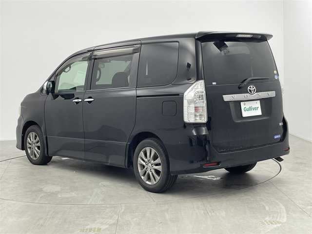 トヨタ ヴォクシー ZS 煌 愛知県 2011(平23)年 13.8万km ブラック ナビＮＨＤＴ－Ｗ６０Ｇ　/バックカメラ　/ＥＴＣ　/ＨＩＤライト　/両側パワスラ　/前後ドラレコ　/プッシュスタート　/ワンセグＴＶ　/アルミホイール　/スマートキー　/フロアマット　/オートエアコン　/電格ミラー　/フォグ