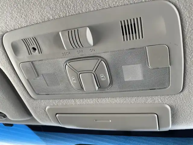 トヨタ エスティマ アエラス 茨城県 2012(平24)年 7.6万km グレイッシュブルーマイカメタリック (株)IDOMが運営する【じしゃロン水戸店】の自社ローン専用車両になりますこちらは現金またはオートローンご利用時の価格です。自社ローンご希望の方は別途その旨お申付け下さい/純正ディーラーOPナビ/フリップダウンモニター/バックカメラ/両側パワースライドドア/クルーズコントロール/オートライト/ETC/ステアリングスイッチ/革巻ステアリング