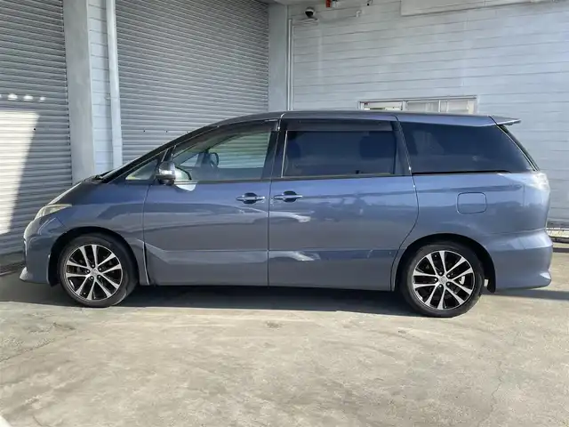 トヨタ エスティマ アエラス 茨城県 2012(平24)年 7.6万km グレイッシュブルーマイカメタリック (株)IDOMが運営する【じしゃロン水戸店】の自社ローン専用車両になりますこちらは現金またはオートローンご利用時の価格です。自社ローンご希望の方は別途その旨お申付け下さい/純正ディーラーOPナビ/フリップダウンモニター/バックカメラ/両側パワースライドドア/クルーズコントロール/オートライト/ETC/ステアリングスイッチ/革巻ステアリング