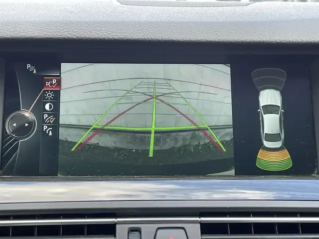 ＢＭＷ ５２３ｉ ラグジュアリー 福岡県 2013(平25)年 5.1万km サファイアブラックP 純正HDDナビ/　(AM/FM/CD/DVD/Bluetooth/ワンセグTV)/バックカメラ/黒レザーシート/インテリジェントセーフティ/レーンディパーチャーウォーニング/クルーズコントロール/パーキングディスタンスコントロール/横滑り防止/ドライビングパフォーマンスコントロール/オートマチックホールド/パーキングブレーキ/コムテック前方ドライブレコーダー【HDR-251GH】/革巻きステアリング/ステアリングスイッチ/シートヒーター付きパワーシート(D/N)/社外フロアマット/アクセサリーソケット/ISOFIX/保証書/取扱説明書/ナビ取扱説明書