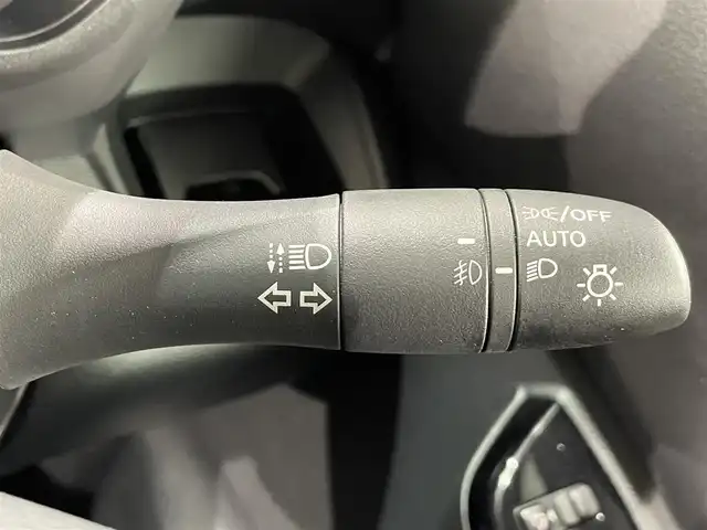 日産 ルークス ハイウェイスター X 愛知県 2025(令7)年 0.3万km ブラック Apple Car Play/・AM/FM/Bluetooth/衝突軽減システム/両側パワースライド/全方位カメラ/オートエアコン/オートライト/LEDヘッドライト/純正14インチアルミホイル/プッシュスタートボタン/スマートキー/スペアキー/純正フロアマット/保証書/取扱説明書