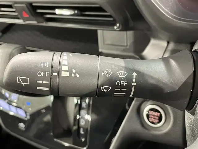 日産 ルークス ハイウェイスター X 愛知県 2025(令7)年 0.3万km ブラック Apple Car Play/・AM/FM/Bluetooth/衝突軽減システム/両側パワースライド/全方位カメラ/オートエアコン/オートライト/LEDヘッドライト/純正14インチアルミホイル/プッシュスタートボタン/スマートキー/スペアキー/純正フロアマット/保証書/取扱説明書