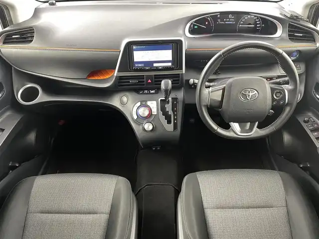 トヨタ シエンタ ハイブリッド G 福島県 2022(令4)年 3.2万km ブラックマイカ トヨタセーフティセンス/・衝突軽減ブレーキ　/・車線逸脱警報装置　/・オートハイビーム　/・ふらつき警報　/純正ナビゲーション/・型式：AVIC-R2503/・Bluetooth/TV/CD/DVD/AM・FM/CD/DVD/・バックカメラ/・ETC/前方ドライブレコーダー/革巻きステアリング/・ステアリングスイッチ/両側パワースライドドア/プッシュスタート/・スマートキー/LEDライト/・オートライト/・ヘッドライトリベライザー/電動格納ミラー/純正フロアマット