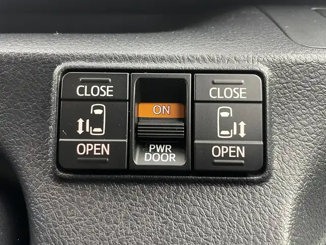 トヨタ シエンタ ハイブリッド G 福島県 2022(令4)年 3.2万km ブラックマイカ トヨタセーフティセンス/・衝突軽減ブレーキ　/・車線逸脱警報装置　/・オートハイビーム　/・ふらつき警報　/純正ナビゲーション/・型式：AVIC-R2503/・Bluetooth/TV/CD/DVD/AM・FM/CD/DVD/・バックカメラ/・ETC/前方ドライブレコーダー/革巻きステアリング/・ステアリングスイッチ/両側パワースライドドア/プッシュスタート/・スマートキー/LEDライト/・オートライト/・ヘッドライトリベライザー/電動格納ミラー/純正フロアマット