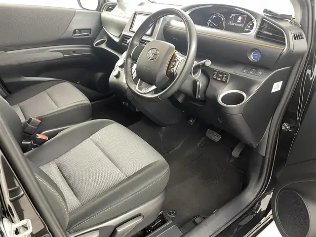 トヨタ シエンタ ハイブリッド G 福島県 2022(令4)年 3.2万km ブラックマイカ トヨタセーフティセンス/・衝突軽減ブレーキ　/・車線逸脱警報装置　/・オートハイビーム　/・ふらつき警報　/純正ナビゲーション/・型式：AVIC-R2503/・Bluetooth/TV/CD/DVD/AM・FM/CD/DVD/・バックカメラ/・ETC/前方ドライブレコーダー/革巻きステアリング/・ステアリングスイッチ/両側パワースライドドア/プッシュスタート/・スマートキー/LEDライト/・オートライト/・ヘッドライトリベライザー/電動格納ミラー/純正フロアマット