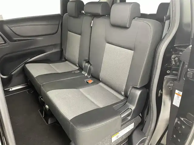 トヨタ シエンタ ハイブリッド G 福島県 2022(令4)年 3.2万km ブラックマイカ トヨタセーフティセンス/・衝突軽減ブレーキ　/・車線逸脱警報装置　/・オートハイビーム　/・ふらつき警報　/純正ナビゲーション/・型式：AVIC-R2503/・Bluetooth/TV/CD/DVD/AM・FM/CD/DVD/・バックカメラ/・ETC/前方ドライブレコーダー/革巻きステアリング/・ステアリングスイッチ/両側パワースライドドア/プッシュスタート/・スマートキー/LEDライト/・オートライト/・ヘッドライトリベライザー/電動格納ミラー/純正フロアマット