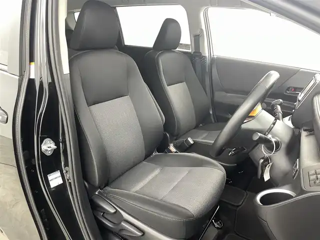 トヨタ シエンタ ハイブリッド G 福島県 2022(令4)年 3.2万km ブラックマイカ トヨタセーフティセンス/・衝突軽減ブレーキ　/・車線逸脱警報装置　/・オートハイビーム　/・ふらつき警報　/純正ナビゲーション/・型式：AVIC-R2503/・Bluetooth/TV/CD/DVD/AM・FM/CD/DVD/・バックカメラ/・ETC/前方ドライブレコーダー/革巻きステアリング/・ステアリングスイッチ/両側パワースライドドア/プッシュスタート/・スマートキー/LEDライト/・オートライト/・ヘッドライトリベライザー/電動格納ミラー/純正フロアマット