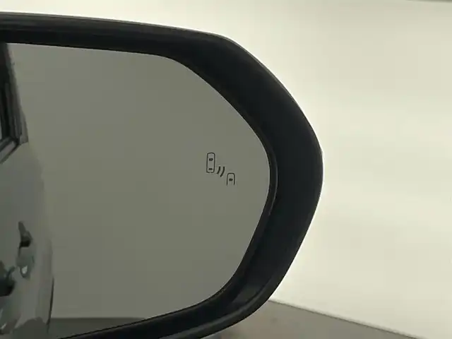 トヨタ シエンタ ハイブリッド Z 愛知県 2023(令5)年 4万km アーバンカーキ 純正１０．５型ＤＡナビ　全方位カメラ　シートヒーター　ハンドルヒーター　リアサーキュレーター　両側パワスラ　前後ドラレコ　セーフティセンス　衝突軽減　追従クルコン　Ａ１００Ｖ電源　ＥＴＣ２．０　禁煙車