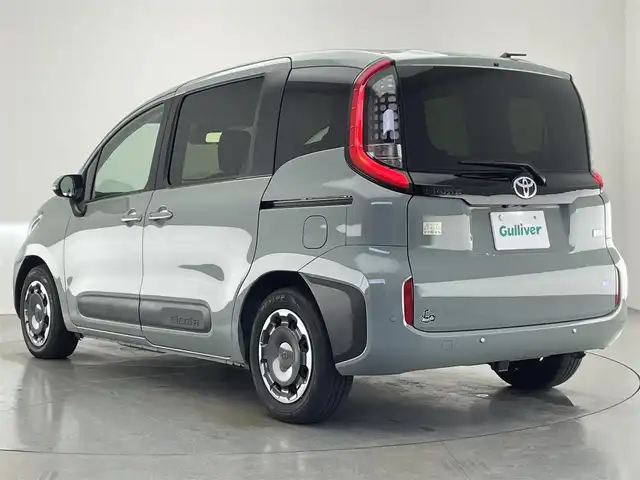 トヨタ シエンタ ハイブリッド Z 愛知県 2023(令5)年 4万km アーバンカーキ 純正１０．５型ＤＡナビ　全方位カメラ　シートヒーター　ハンドルヒーター　リアサーキュレーター　両側パワスラ　前後ドラレコ　セーフティセンス　衝突軽減　追従クルコン　Ａ１００Ｖ電源　ＥＴＣ２．０　禁煙車