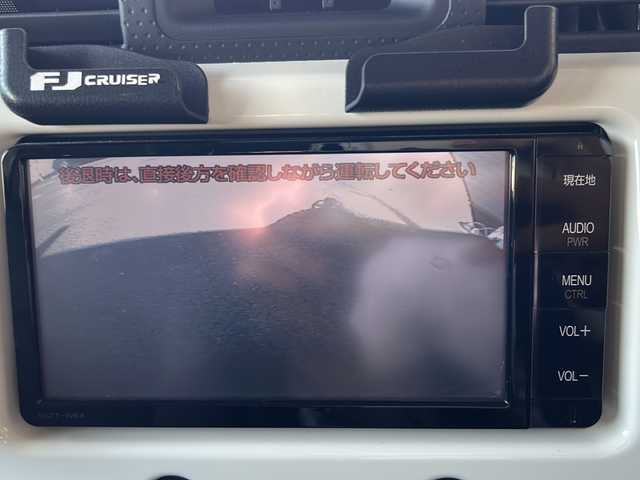 トヨタ ＦＪクルーザー 神奈川県 2016(平28)年 4.6万km ホワイト 純正ディーラーナビ(CD/SD/BT/フルセグTV)/バックカメラ/Weds17ンチアルミ(KEELER FORCE)/BajaRackルーフラック/YAKIMAサイクルラック/リモコンキー/クルーズコントロール/パーキングセンサー/横滑り防止装置/アクティブトラクションコントロール/黒レザー調シートカバー/デジタルインナーミラー/ETC/純正フロアマット/純正ドアバイザー/スペアキー×1/保証書/取扱説明書