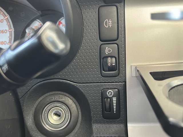 トヨタ ＦＪクルーザー 神奈川県 2016(平28)年 4.6万km ホワイト 純正ディーラーナビ(CD/SD/BT/フルセグTV)/バックカメラ/Weds17ンチアルミ(KEELER FORCE)/BajaRackルーフラック/YAKIMAサイクルラック/リモコンキー/クルーズコントロール/パーキングセンサー/横滑り防止装置/アクティブトラクションコントロール/黒レザー調シートカバー/デジタルインナーミラー/ETC/純正フロアマット/純正ドアバイザー/スペアキー×1/保証書/取扱説明書