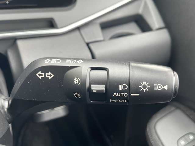 日産 オーラ G FOUR レザーエディション 岩手県 2022(令4)年 7.7万km 黒 ＢＯＳＥサウンド　純正９型ナビ　プロパイロット　全周囲Ｃ　ＨＤＭＩ　デジタルインナーミラー　本革シートヒーター　ＧＰＳレーダー　キャンセラー付フルセグ　ＥＴＣ２．　Ｑｉワイヤレス充電　ドラレコ　ＢＳＭ