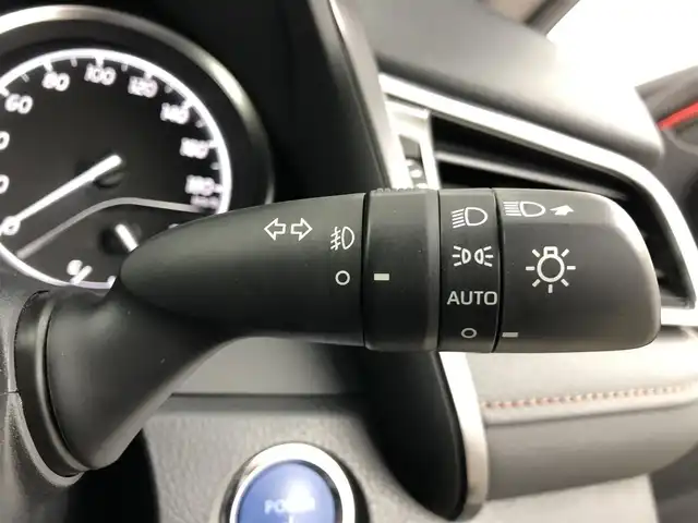 トヨタ カムリ G 愛知県 2018(平30)年 4万km エモーショナルレッド トヨタセーフティセンス/　・プリクラッシュセーフティ/　・アダプティブクルーズコントロール/　・レーンキープアシスト/　・クリアランスソナー/純正ナビ/　ＢＴ／フルセグＴＶ／ＡｐｐｌｅＣａｒＰｌａｙ／ＡｎｄｒｏｉｄＡｕｔｏ）/バックカメラ/ＥＴＣ/純正ドラレコ/運転席パワーシート/純正１７インチＡＷ