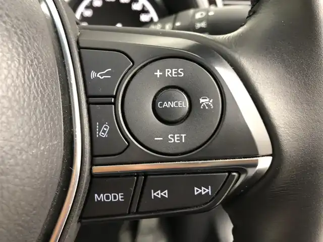 トヨタ カムリ G 愛知県 2018(平30)年 4万km エモーショナルレッド トヨタセーフティセンス/　・プリクラッシュセーフティ/　・アダプティブクルーズコントロール/　・レーンキープアシスト/　・クリアランスソナー/純正ナビ/　ＢＴ／フルセグＴＶ／ＡｐｐｌｅＣａｒＰｌａｙ／ＡｎｄｒｏｉｄＡｕｔｏ）/バックカメラ/ＥＴＣ/純正ドラレコ/運転席パワーシート/純正１７インチＡＷ