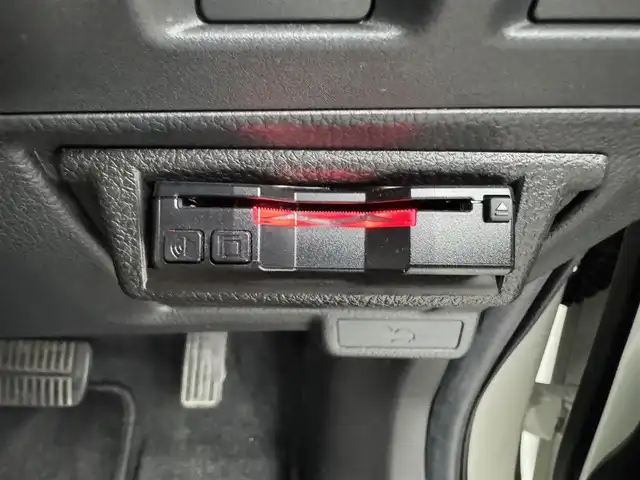 スバル フォレスター S－リミテッド スマートED 愛知県 2018(平30)年 4.1万km クリスタルホワイトP 社外ナビ（CARROZZERIA）/（フルセグ／ＢＴ／ＣＤ／ＤＶＤ）　/レーダークルーズコントロール/パドルシフト/バックカメラ/衝突被害軽減システム　/ハーフレザーシート/前席シートヒーター/レーンキープアシスト/フルフラットシート/ＥＴＣ/純正ＡＷ/ＳＲＨ