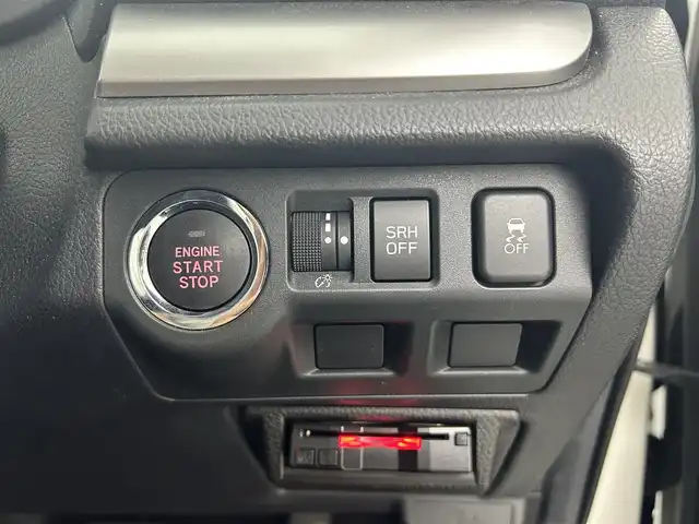 スバル フォレスター S－リミテッド スマートED 福井県 2018(平30)年 4.1万km クリスタルホワイトP ４WD/ルーフレール/アイサイトVer.2/・衝突軽減ブレーキ/・車線逸脱警報機能/・クルーズコントロール（追従有）/・車線逸脱警報機能/・側後方支援システム/カロッツェリアナビゲーション/【AM/FM/CD/Bluetooth/フルセグTV】/バックカメラ/ETC/パドルシフト/ハーフレザーシート/シートヒーター（運転席/助手席）/プッシュスタート/スマートキー/オートライト/LEDヘッドライド/フォグランプ/純正アルミホイール/ステアリング連動ヘッドランプ（SRH）
