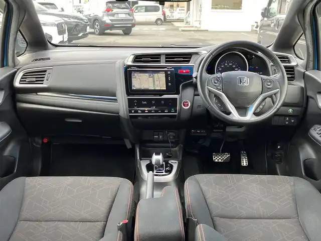 ホンダ フィット ハイブリット Sパッケージ 三重県 2014(平26)年 12万km ビビットスカイブルーP 車検R9年1月25日/♪純正インターナビ/ ・フルセグ・CD/DVD再生/ ・Bluetooth・HDMI/ ・USB/♪バックカメラ/♪シティブレーキアクティブシステム(CTBA)/♪クルーズコントロール/♪スマートキー/♪プッシュスタート/♪LEDヘッドライト/♪フォグライト/♪オートライト/♪ウィンカーミラー/♪アイドリングストップ/♪革巻ステアリング/♪ステアリングスイッチ/♪パドルシフト/♪ビルトインETC/♪フロアマット/♪ドアバイザー/♪プライバシーガラス/♪電格ミラー/♪サイド/カーテンエアバック