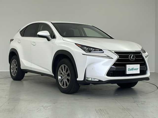 レクサス ＮＸ 200t Iパッケージ 茨城県 2014(平26)年 4.8万km ソニッククォーツ ３眼ＬＥＤヘッドライト　/ステアリングヒーター　/衝突被害軽減ブレーキ　/ＢＳＭ　/シートヒーター　/シートメモリ　/パワーシート　/バックカメラ　/追従型クルーズコントロール　/ビルドインＥＴＣ　/コーナーセンサー