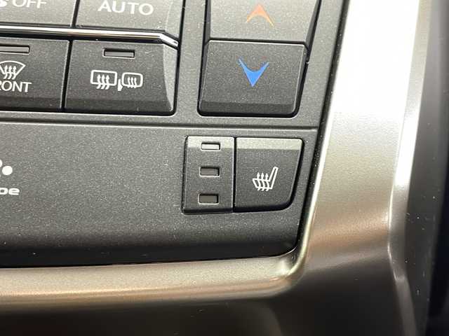 レクサス ＮＸ 200t Iパッケージ 茨城県 2014(平26)年 4.8万km ソニッククォーツ ３眼ＬＥＤヘッドライト　/ステアリングヒーター　/衝突被害軽減ブレーキ　/ＢＳＭ　/シートヒーター　/シートメモリ　/パワーシート　/バックカメラ　/追従型クルーズコントロール　/ビルドインＥＴＣ　/コーナーセンサー