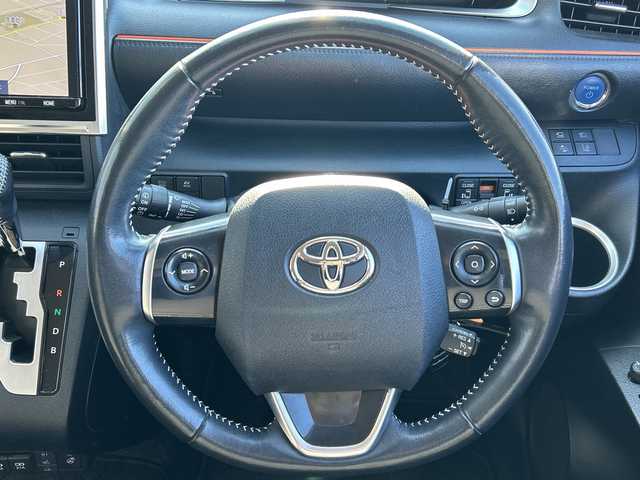 トヨタ シエンタ ハイブリッド ファンベースG 岐阜県 2021(令3)年 8.6万km ブラックマイカ/ベージュ 2トーン 登録時走行距離85435km/純正9インチナビ/全方位カメラ/フルセグテレビ/バックカメラ/両側パワースライドドア/クルーズコントロール/レーンキープアシスト/プリクラッシュ/ドライブレコーダー/シートヒーター/ステアリングヒーター/純正ホイールサマータイヤ有/ツートンカラー/禁煙車/ETC/フォグランプ/LEDヘッドライト