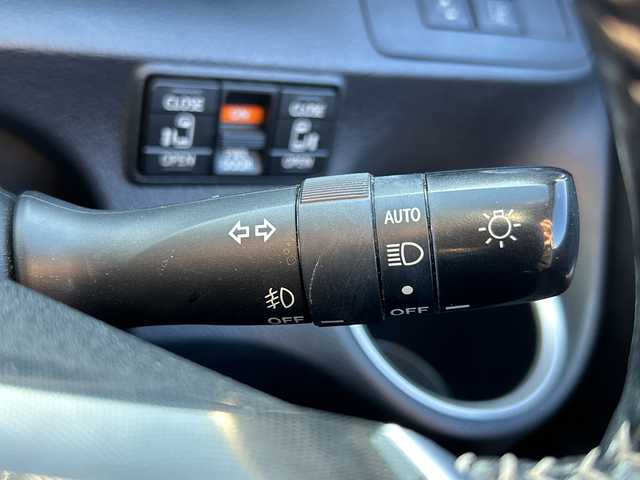 トヨタ シエンタ ハイブリッド ファンベースG 岐阜県 2021(令3)年 8.6万km ブラックマイカ/ベージュ 2トーン 登録時走行距離85435km/純正9インチナビ/全方位カメラ/フルセグテレビ/バックカメラ/両側パワースライドドア/クルーズコントロール/レーンキープアシスト/プリクラッシュ/ドライブレコーダー/シートヒーター/ステアリングヒーター/純正ホイールサマータイヤ有/ツートンカラー/禁煙車/ETC/フォグランプ/LEDヘッドライト