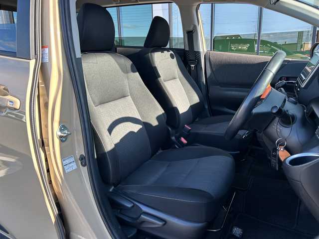 トヨタ シエンタ ハイブリッド ファンベースG 岐阜県 2021(令3)年 8.6万km ブラックマイカ/ベージュ 2トーン 登録時走行距離85435km/純正9インチナビ/全方位カメラ/フルセグテレビ/バックカメラ/両側パワースライドドア/クルーズコントロール/レーンキープアシスト/プリクラッシュ/ドライブレコーダー/シートヒーター/ステアリングヒーター/純正ホイールサマータイヤ有/ツートンカラー/禁煙車/ETC/フォグランプ/LEDヘッドライト